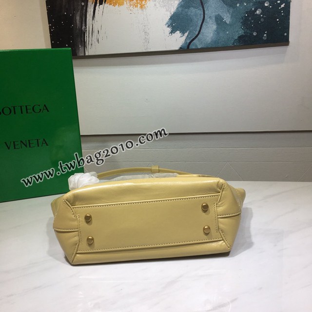 Bottega veneta高端女包 96009s小號 寶緹嘉Arco33油蠟牛皮包 BV經典款蝙蝠包手提包  gxz1242